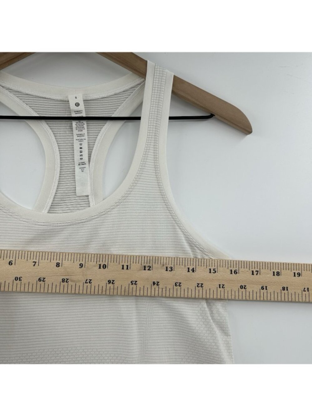 Lululemon Swiftly Tech Racerback Tank Top 2.0 Lightweight Women Size 8 White Gym - Picture 6 of 14